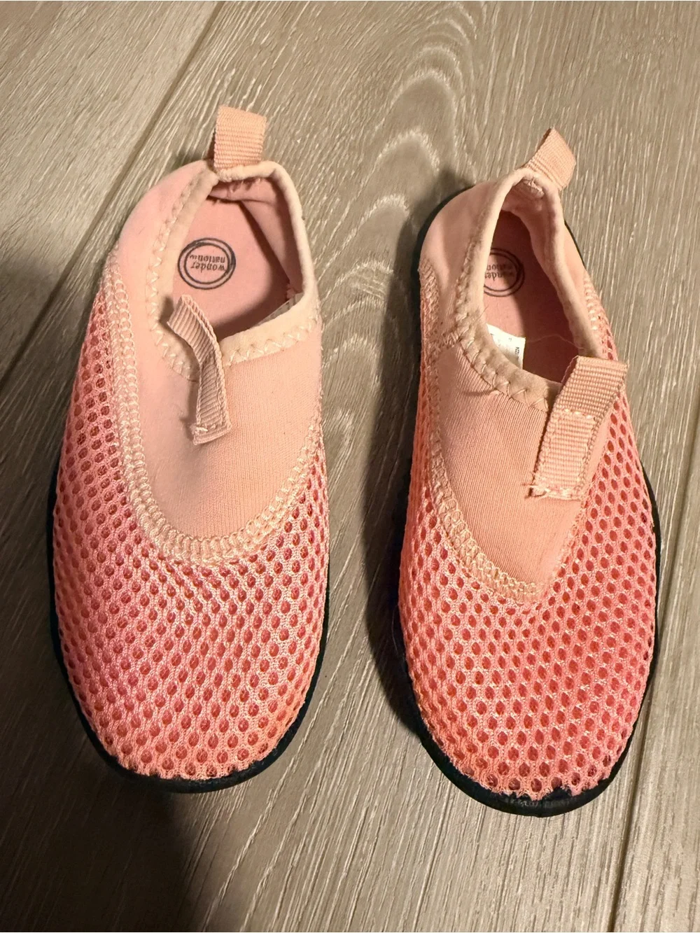 wonder nation Peach/Pink Mesh Kids Water Shoes size 7/8 toddler